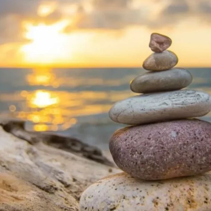 Trattamento corpo rilassante con olio e meditazione